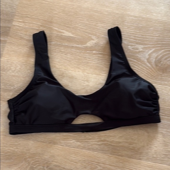 Time and Tru Black Women's Swimsuit top bikini top Size L 12/14 padded cut out - Picture 1 of 8